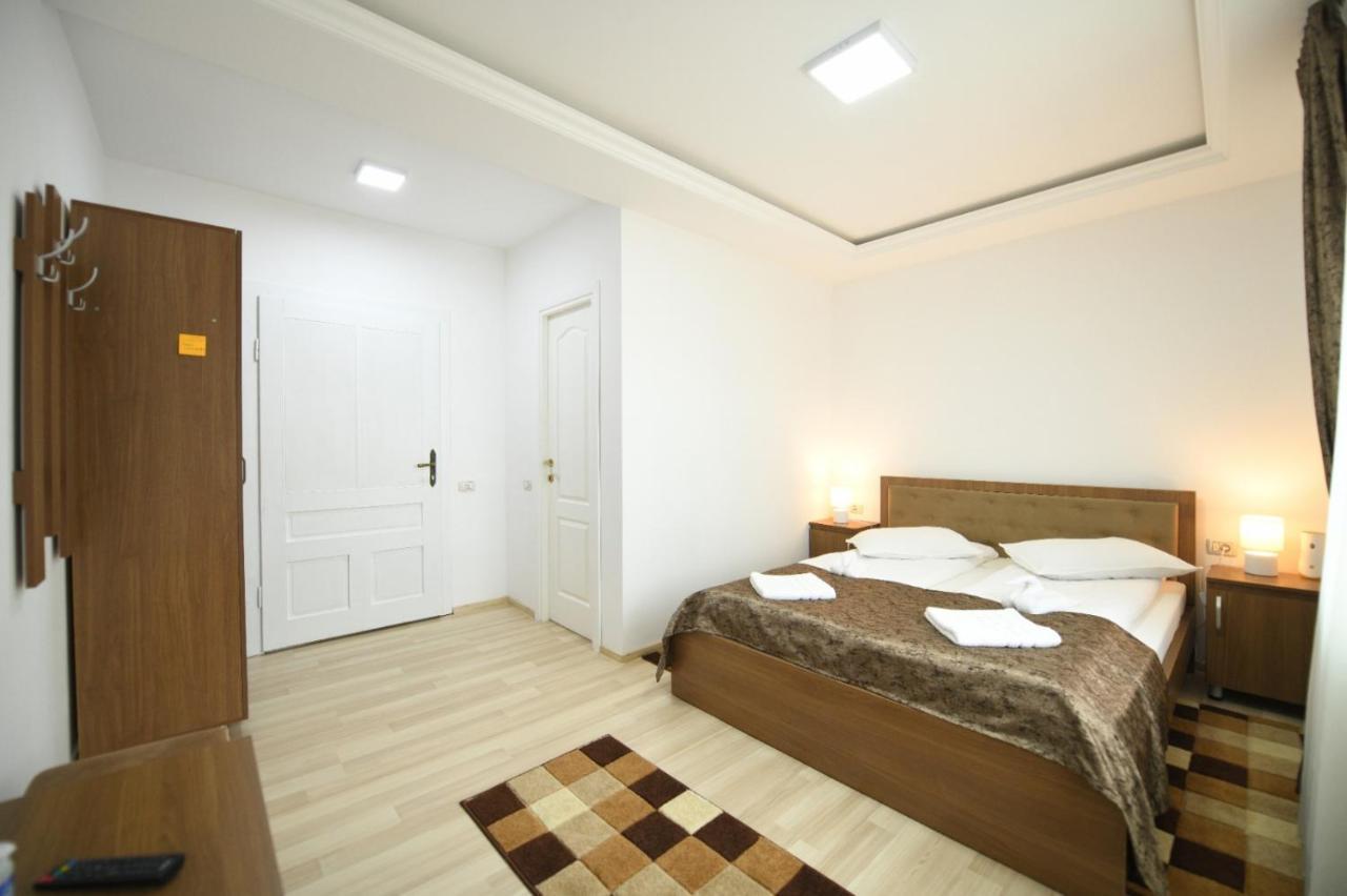 Casa Mirandre Apartment Hateg Ngoại thất bức ảnh