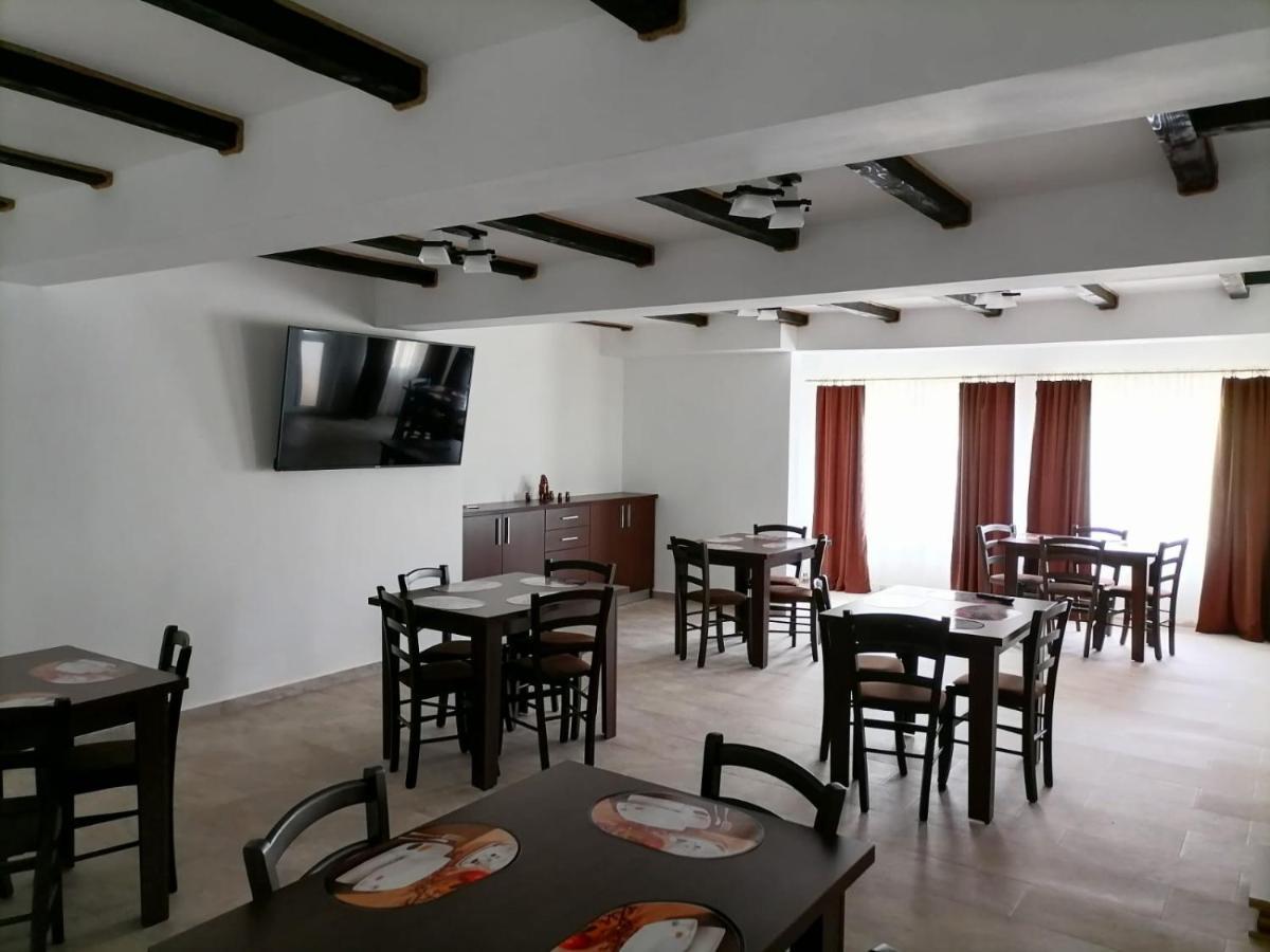 Casa Mirandre Apartment Hateg Ngoại thất bức ảnh